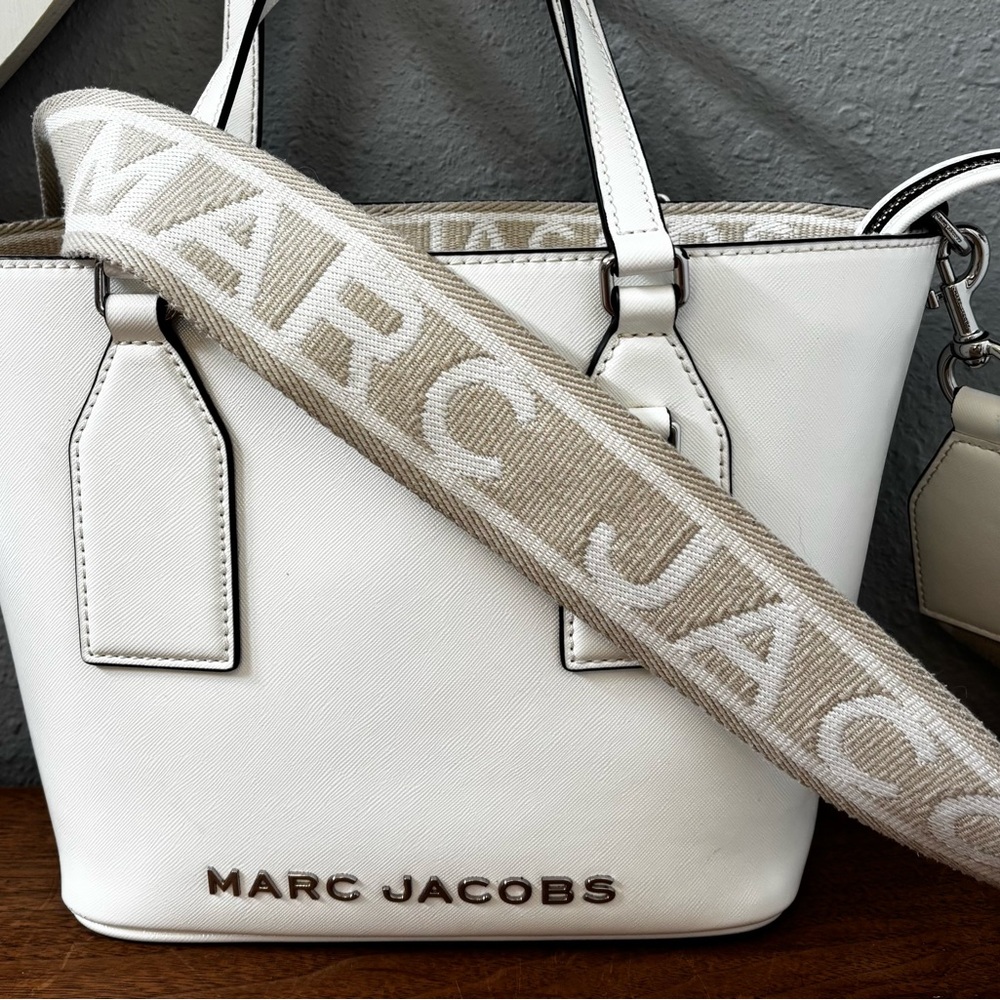 Marc Jacobs Small Trademarc Tote /Crossbody Bag